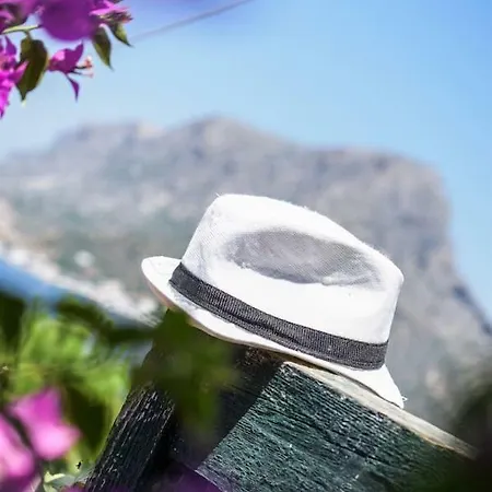 The Little House On The Hill Of Ferienhaus