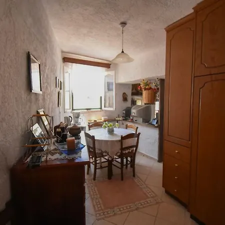 The Little House On The Hill Of Ferienhaus