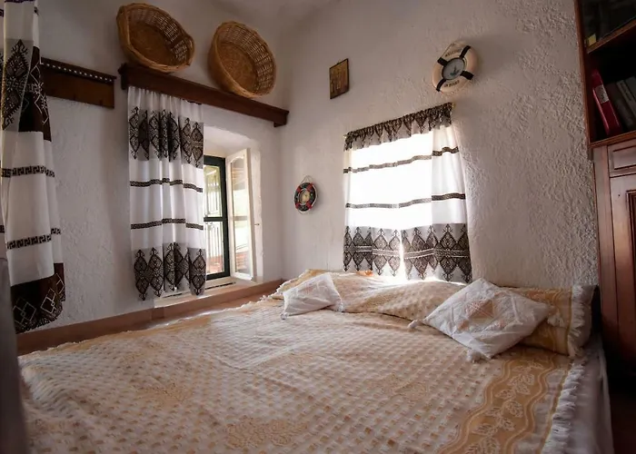 The Little House On The Hill Of Tatil Evi *